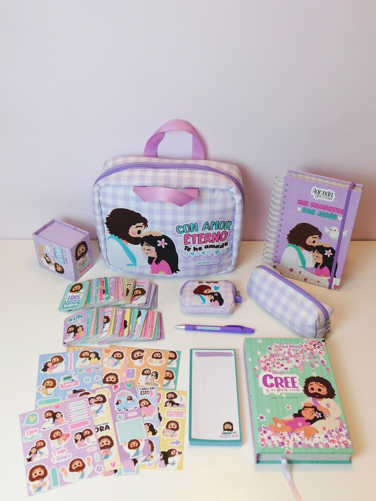 a- Organizador + Kit Devocional