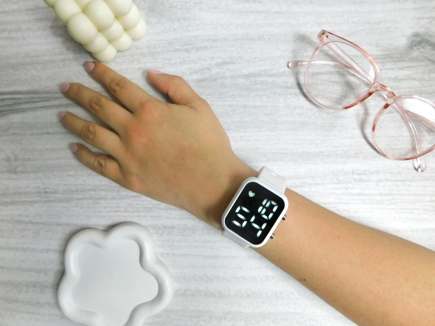Reloj digital blanco – Correa siliconada