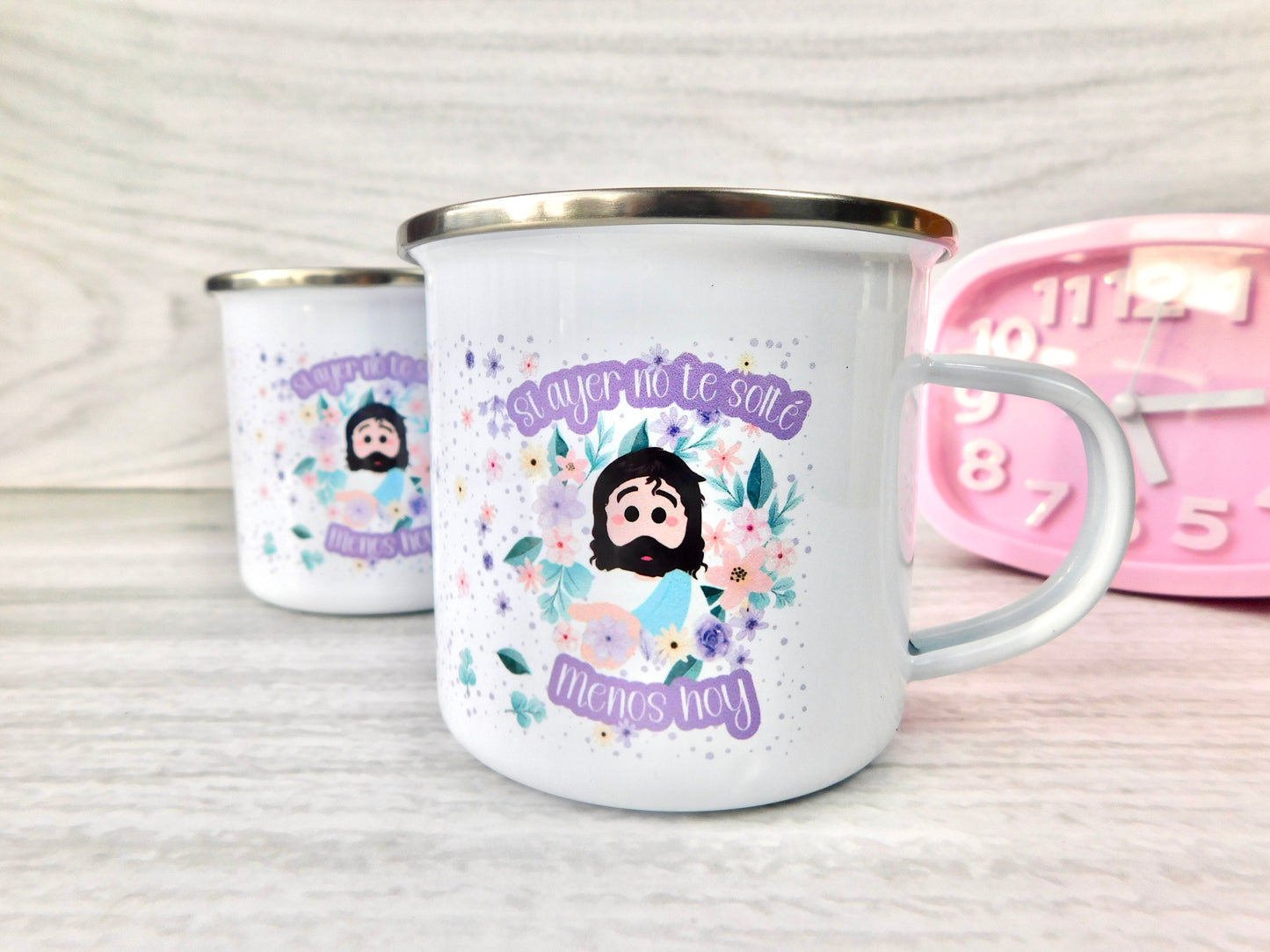 Mug vintage en peltre esmaltado – “Si ayer no te solté, menos hoy”