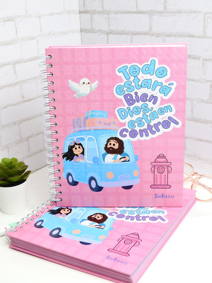 Cuaderno 5 materias – “Todo estará bien, Dios está en control” (rosa)