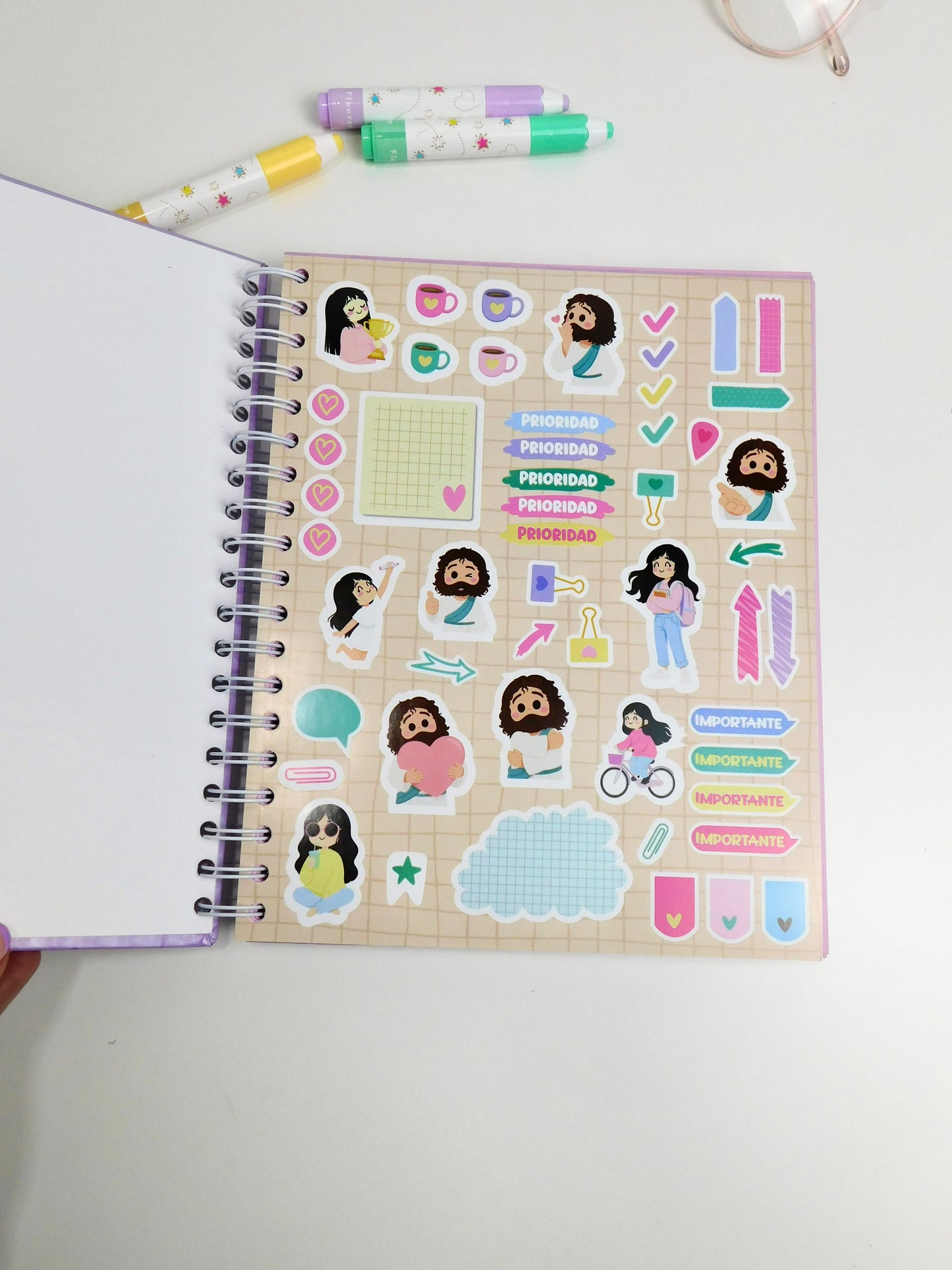 Cuaderno 5 materias – “Todo estará bien, Dios está en control” (rosa)