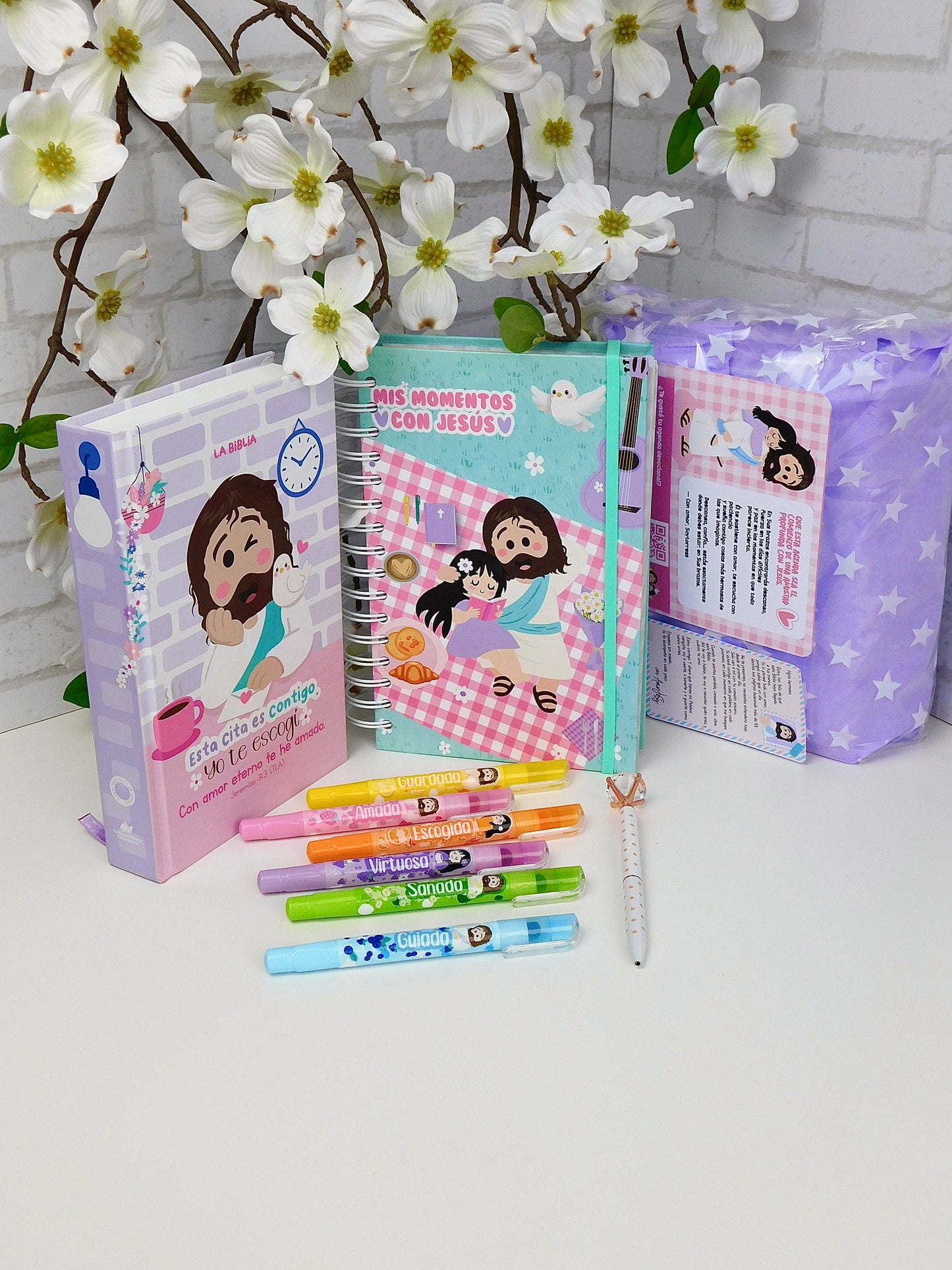 a) Kit Devocional para Estudio Bíblico.