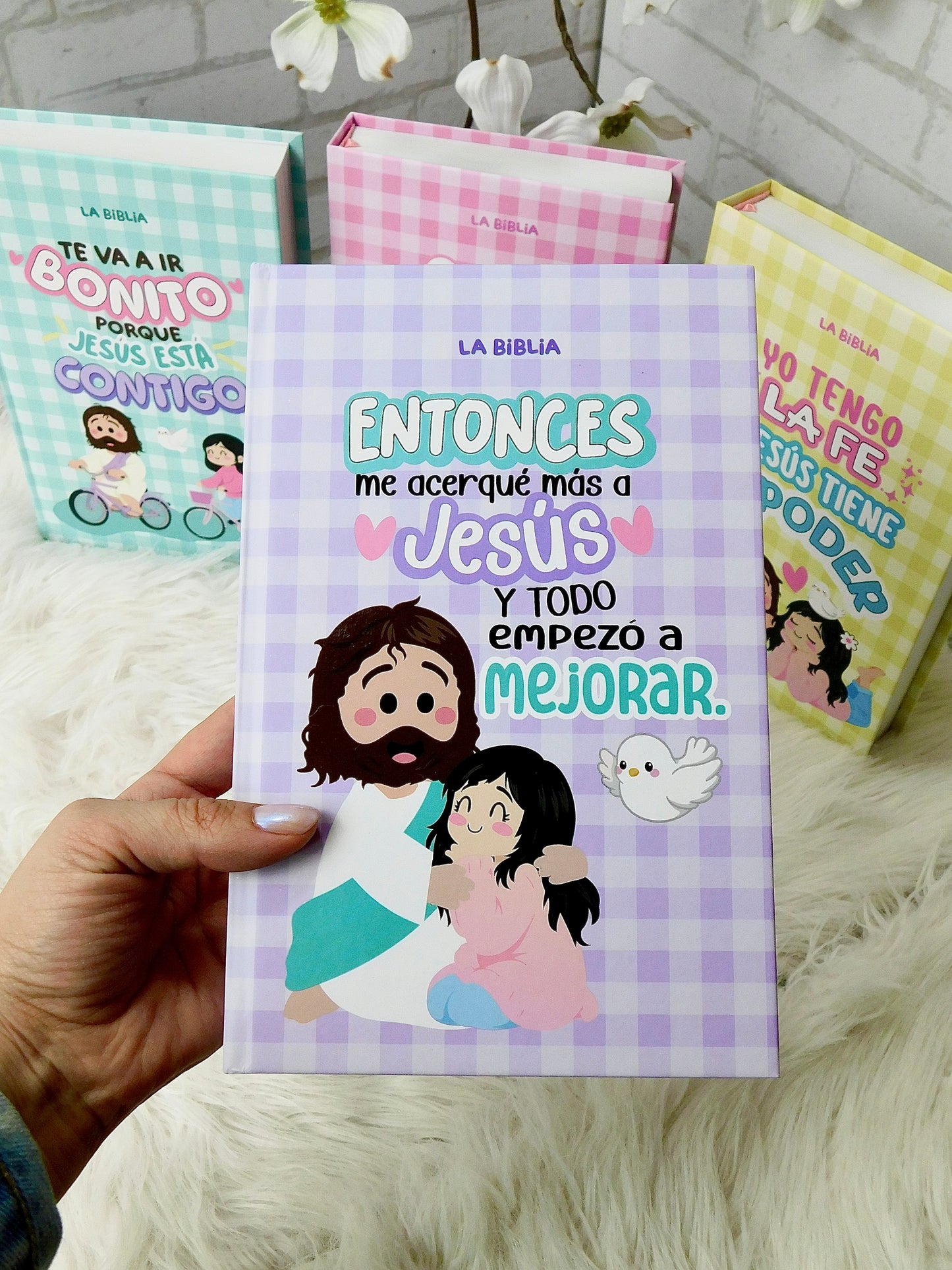 Biblia TLA – Entonces me acerqué más a Jesús y todo empezó a mejorar (Lila)