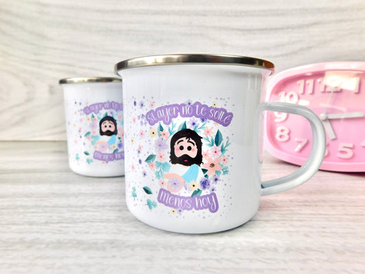 Mug vintage en peltre esmaltado – “Si ayer no te solté, menos hoy”