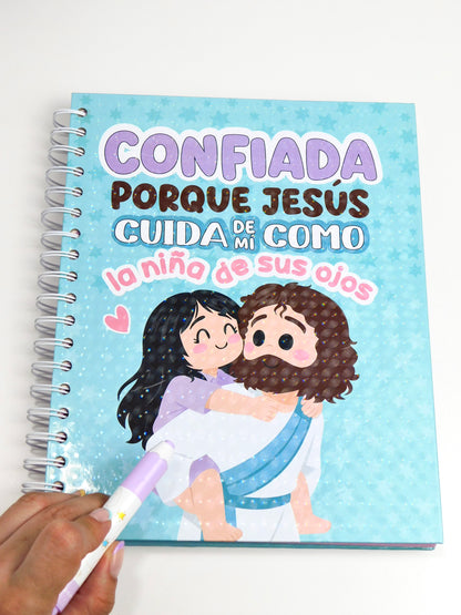 Cuaderno 5 materias – “Confiada porque Jesús cuida de mí como la niña de sus ojos